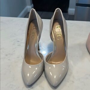 BCBG Cream Women's Pumps